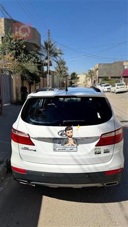 Hyundai Grand Santa Fe